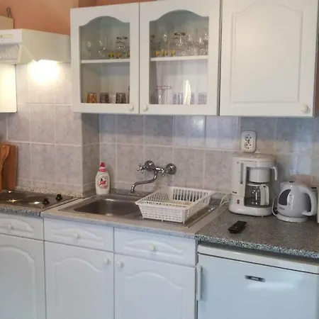 Apartament In 20662 *